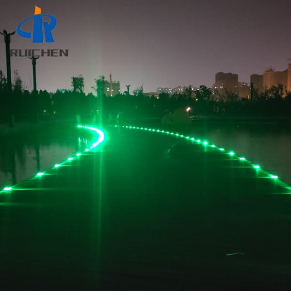 Yellow Slip Solar Cat Eyes In Uk For Walkway